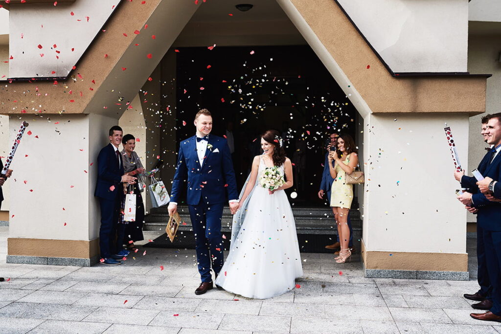 konfetti na ślubie w katowicach